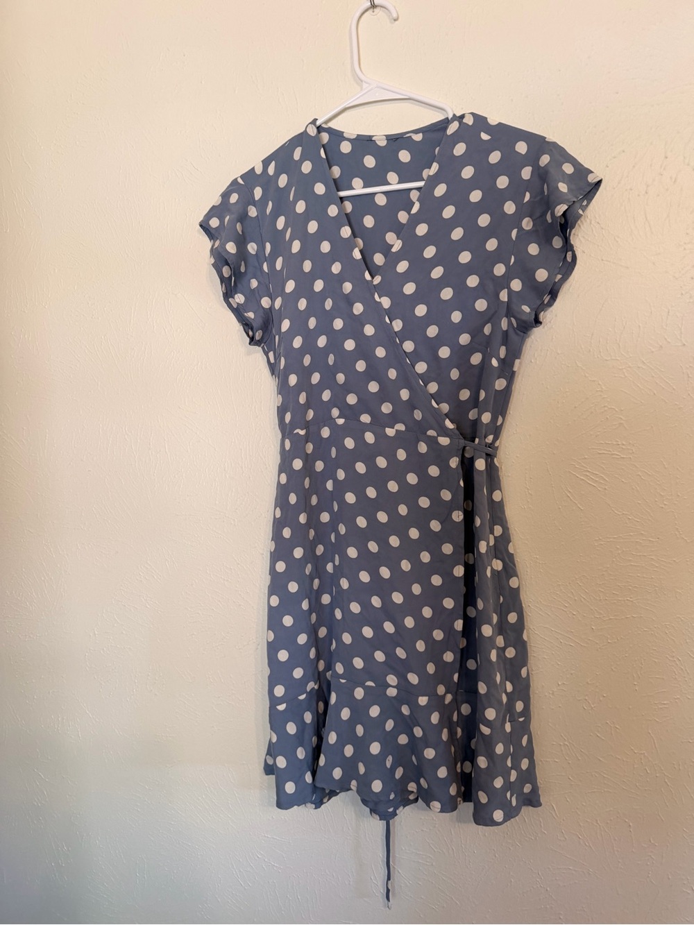 Rails Leanne Dusty Blue White Polka Dot Ruffle Trim Wrap Tie Dress Size S - Picture 3 of 7